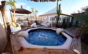 Riad Miss Caracal Jacuzzi & Rooftop